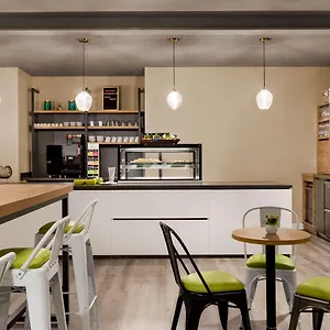 Otel Super 8 By Wyndham Mitte